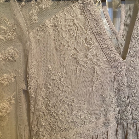 Super nice lace blouse - Picture 2 of 6